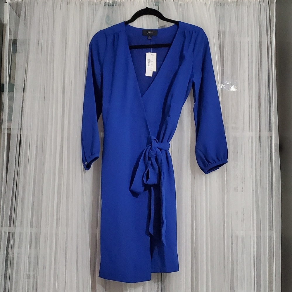 WOMENS WRAP DRESS.